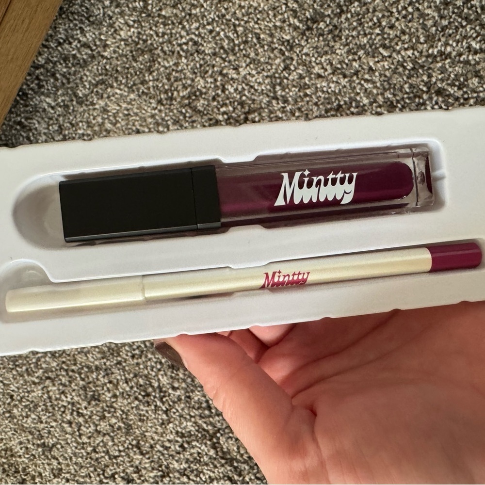 Mintty Makeup Majorly Deeply Purple - Treatment Lip Duo - Picture 3 of 4